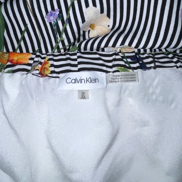 Floral striped skirt knee length - Picture 3 of 3